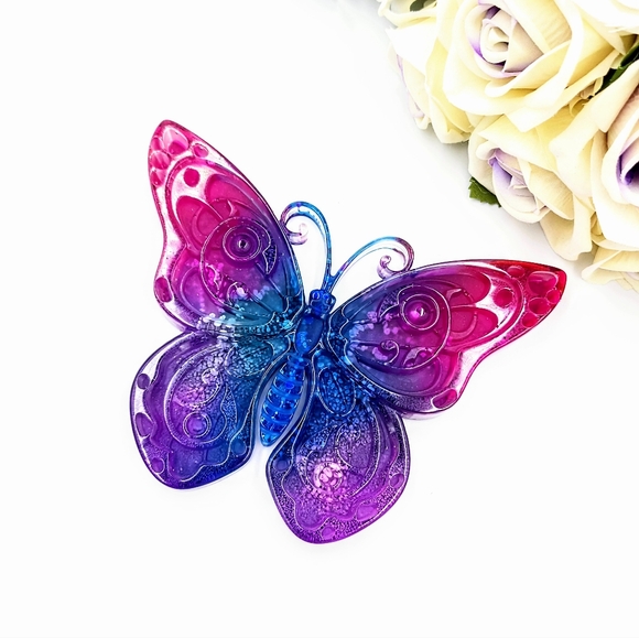 Beautiful Butterfly Figurine - Picture 7 of 8